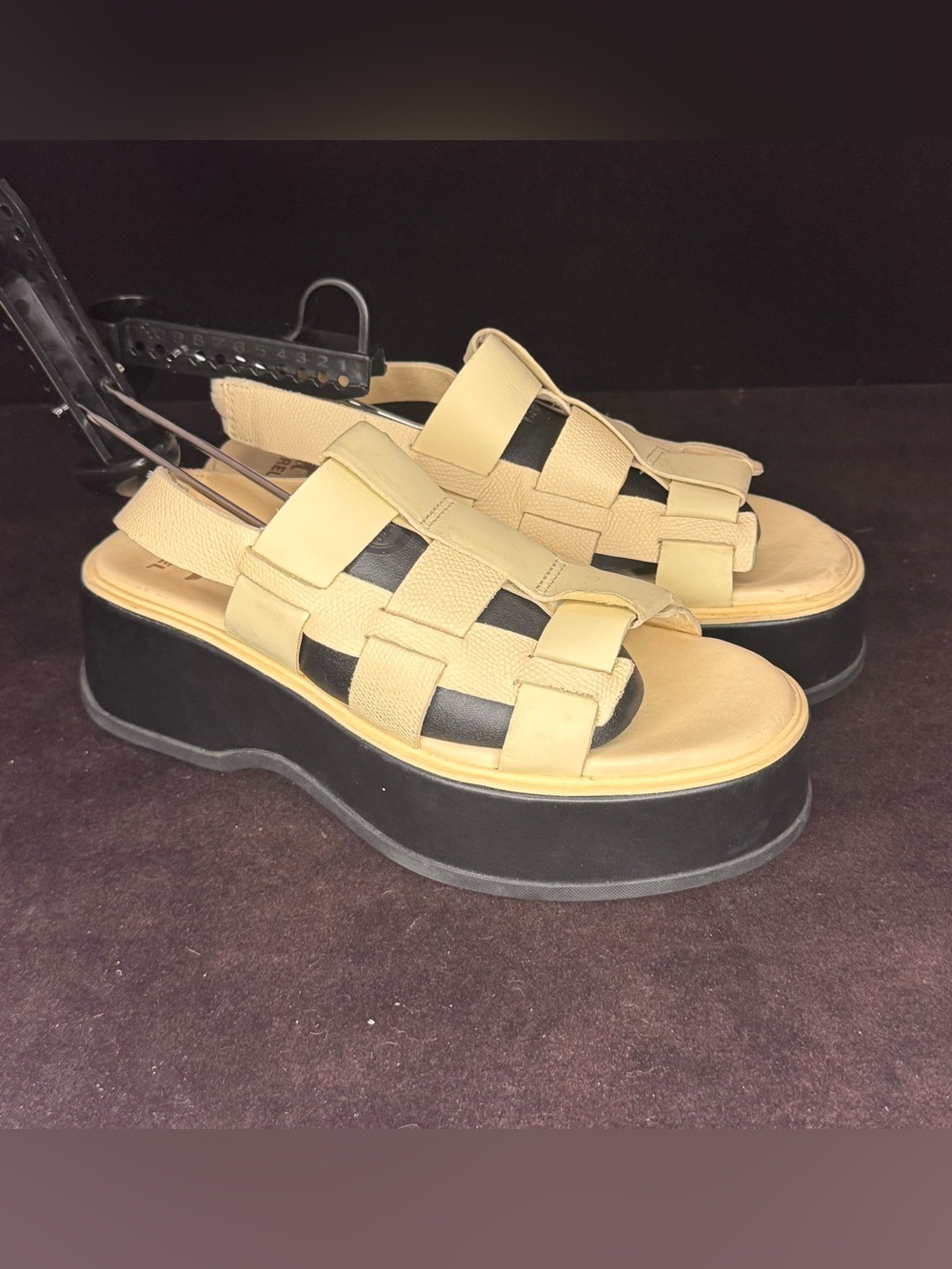 Sorel Dayspring Leather Platform Slingback Sandals - Women's Size 7.5